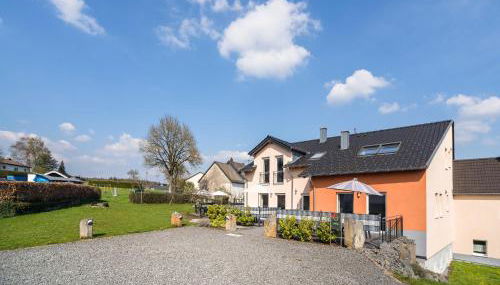 Dreamy Holiday Home in Ellscheid With Terrace - Foto 2