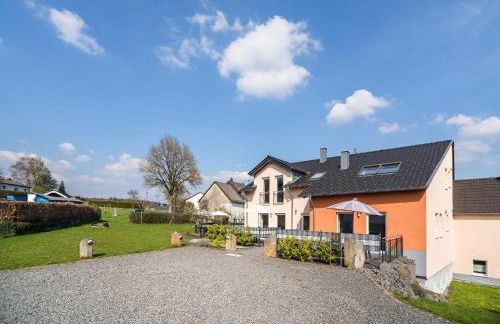 Dreamy Holiday Home in Ellscheid With Terrace - Foto 2