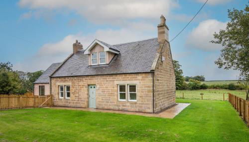 Coldwells Farmhouse - Photo 2