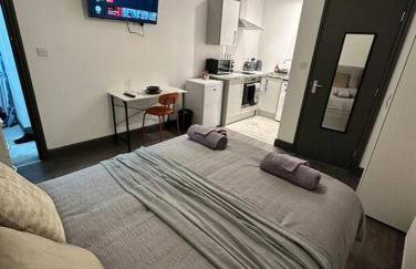 Cozy Aston Villa Studio - Foto 3