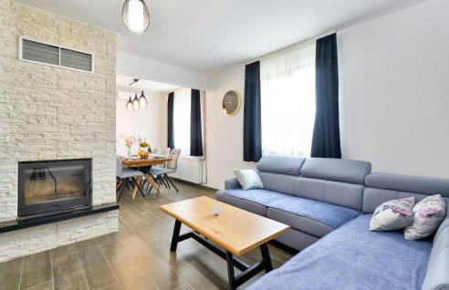 5 Bedroom Cozy Home In Desni Stefanki - Foto 23