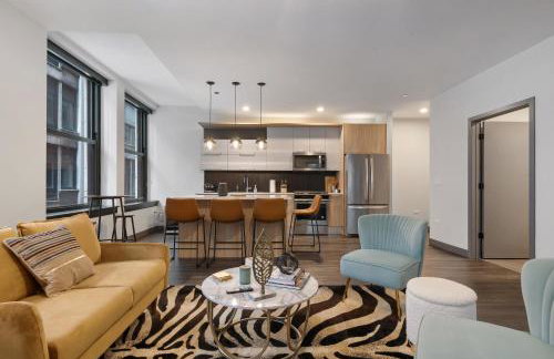 Experience Downtown Chicago at Millennium - Luxury Apartments in The Loop - Photo 9