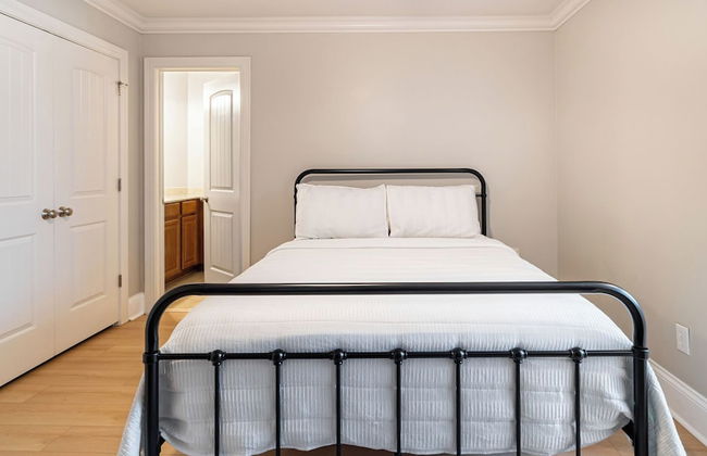 Lakefront 6bdr, Priv Dock, Game Room, Firepit Jake's Lake House by Avantstay - Foto 75