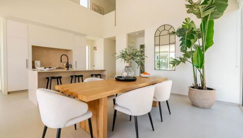 Modern Sea View Villa, Heated Pool,Rooftop Jacuzzi Outdoor Kitchen 12min faro Airport - Foto 4