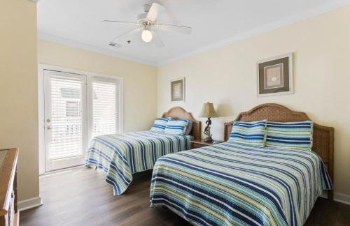 Oceanview 4BR/4BA Condo, Steps to Beach/Pool - Foto 32