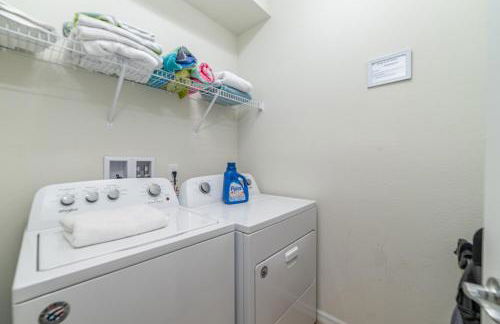 Family Paradise Villa BBQ Pool Close to Disney - Foto 32