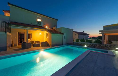 Villa in Ugljane With Private Pool - Foto 20