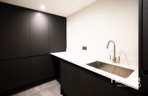 Honeybee Barn - Stunning 4-Bed Rural Paradise - Photo 34