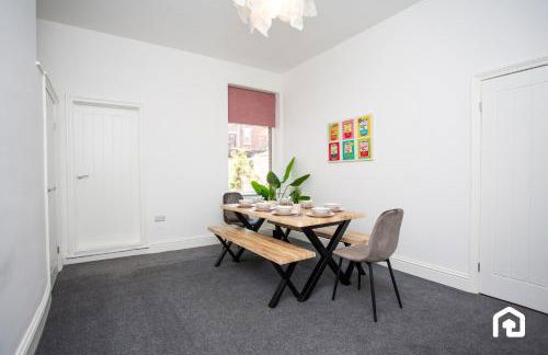 Vacant Nests The Fredrick Close to sea front - Photo 46