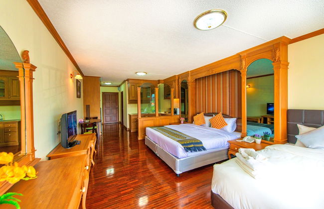 Hillside Plaza & Condotel 4 Downtown - Photo 11