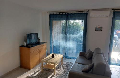 NOUVEL LOCATION d'un Bel appart T2 climatisé et meublé au RDCh avec piscine dans residence les Melody - Foto 7