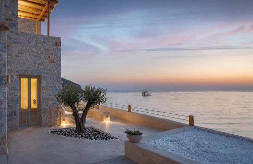 Yerma Suites Limeni - Photo 16