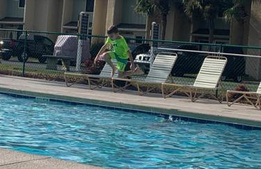 Beach access close to Walmart, Bowling,skating and Game room - Photo 67