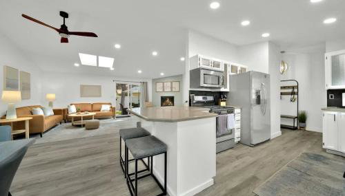 HUGE Modern Family Home- Modern, Fully Stocked, Weekly Savings - Foto 3