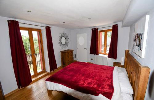 Apartment 19 - Photo 9