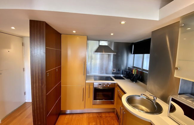 Clifton YOLO Spaces – Clifton Beachfront Executive - Photo 17