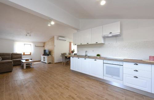 Apartman Magas with private pool - Photo 11