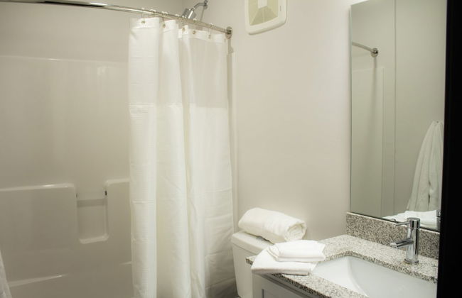 Stunning 4-BR Houses with On-Site Pool - Foto 29