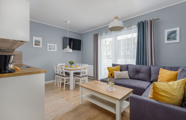 Sunset Resort Apartments by Renters - Photo 8