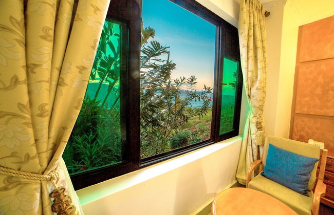 Victoria View Hotel - Photo 11