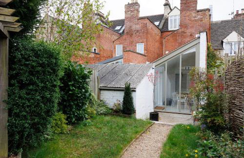 Beautiful house, Cirencester centre, parking - Photo 7