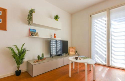 GuestHost- Casa Marina Apartment with Terrace! - Foto 6