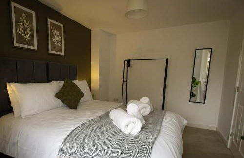 5 Bedroom House - Sleeps 10 - Parking - Trowbridge - Foto 34