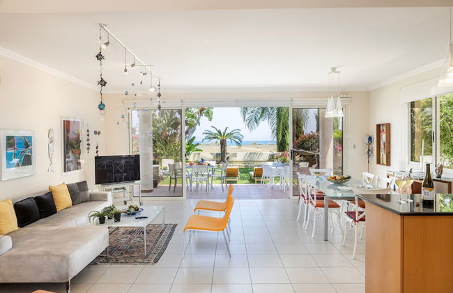 Larnaca Chelidonia Seafront Villa - Foto 27