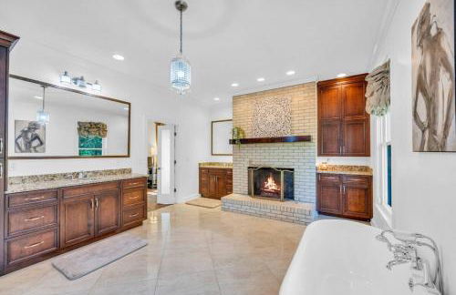 The Wexford French Chateau w Pool - Photo 41