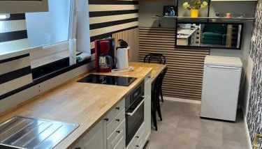 Apartment Rainer mit großen Parkplätzen vorm Gebäude - Foto 2