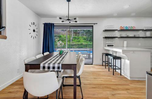 Modern Family Home w/Pool and Hot Tub - Foto 33