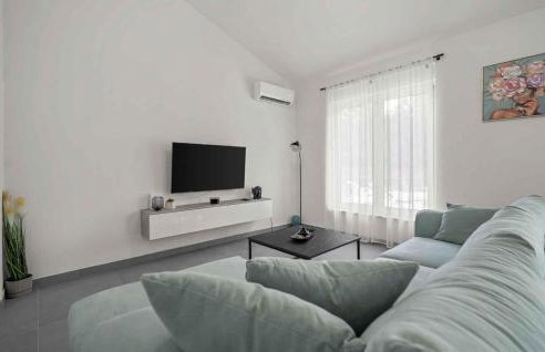 3 Bedroom Lovely Home In Santalezi - Foto 3