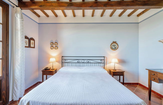 Holiday-Home with pool in San Gimignano - Photo 11