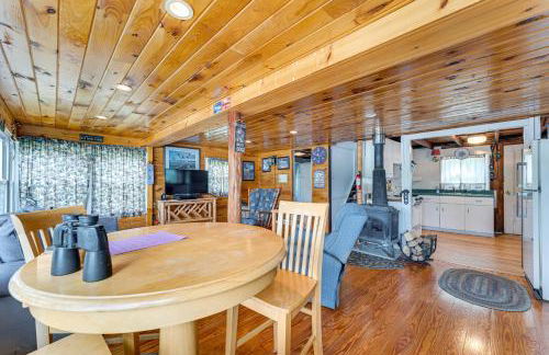 Waterfront Home on Lake Champlain with Dock and Kayaks - Foto 8