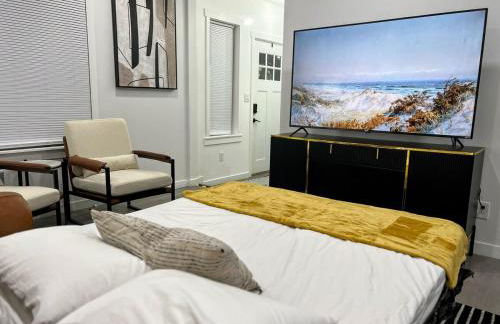 3-Minute JBLM Spacious & Cozy 4BR 2BTH Huge Yard - Foto 46