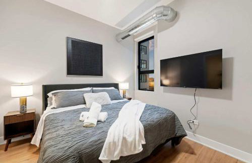 Steps from the Lake Edgewater Modern 2BD 2BA - Photo 24