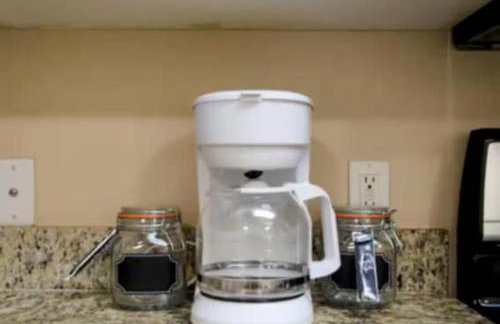 Spacious 2 Bedroom Apartment Near Disneyland and Anaheim Convention Center - Photo 6