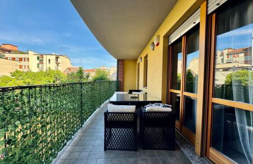 Spacious 2-Bedroom Apartment with Large Terrace - Foto 1