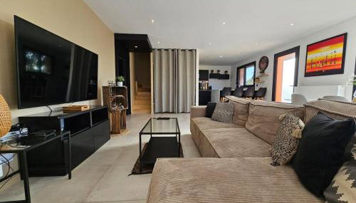 4 chambres - 200m2 - Parking - Jardin - Foto 1