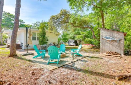 Modern Oak Island Escape 1 Mile to Long Beach! - Foto 29