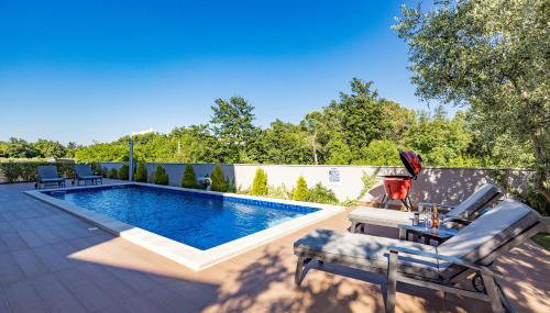 Villa Pinus - Private Pool, Jacuzzi, Game Room - Foto 5