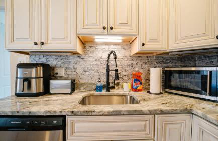 5BR & 4BA Lovely House with Beautiful Backyard in VA - Foto 37