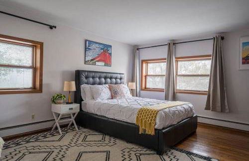 2Units 4BR 3BA Cape Cod Designer House - Foto 29