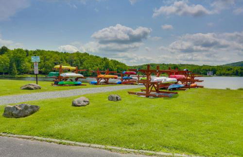 Games, Fire Pit, Hot Tub Pocono Lake Family Home! - Foto 35