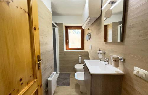 Near the Cable Cars with Views of the Lake - Foto 4