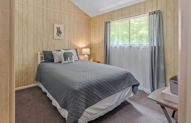 Mountain Must-have by Avantstay Indoor Hot Tub Game Room Fire Pit - Photo 29