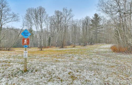 8 Mi to Mt Snow Cozy Bear Cabin with Hot Tub! - Foto 27
