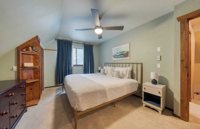 Private Deck, Fireplace, and Ski Access Near Northstar The Lazy Bear - Foto 16