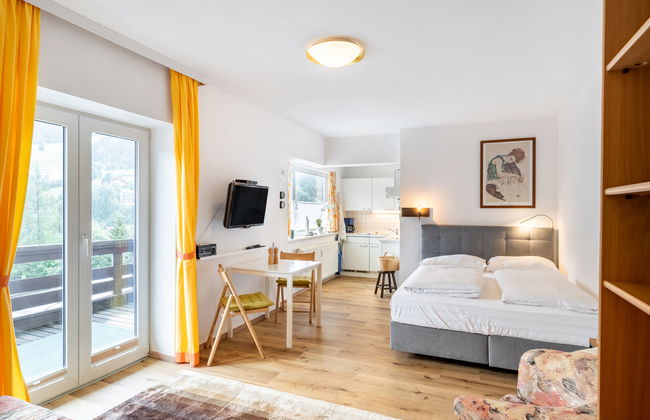 Claudia Top 7 - Foto 1