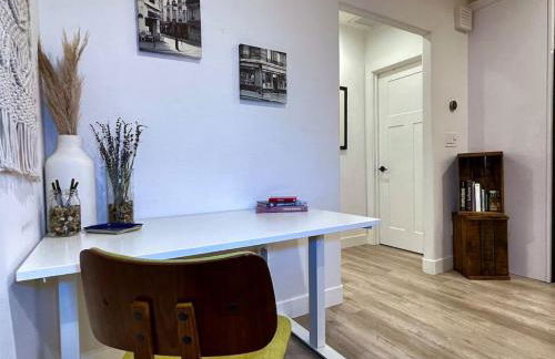 King Bed-Private Yard-Driveway Parking - Photo 27